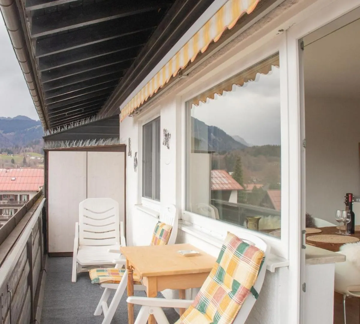 Modern Alpine Haven Surreal Apartment Oberstdorf